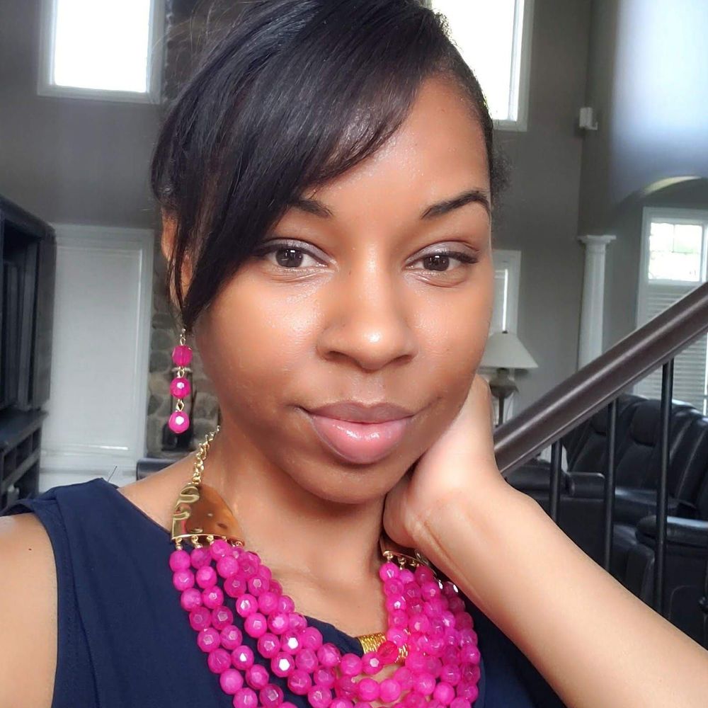 Meet your Posher, Monica